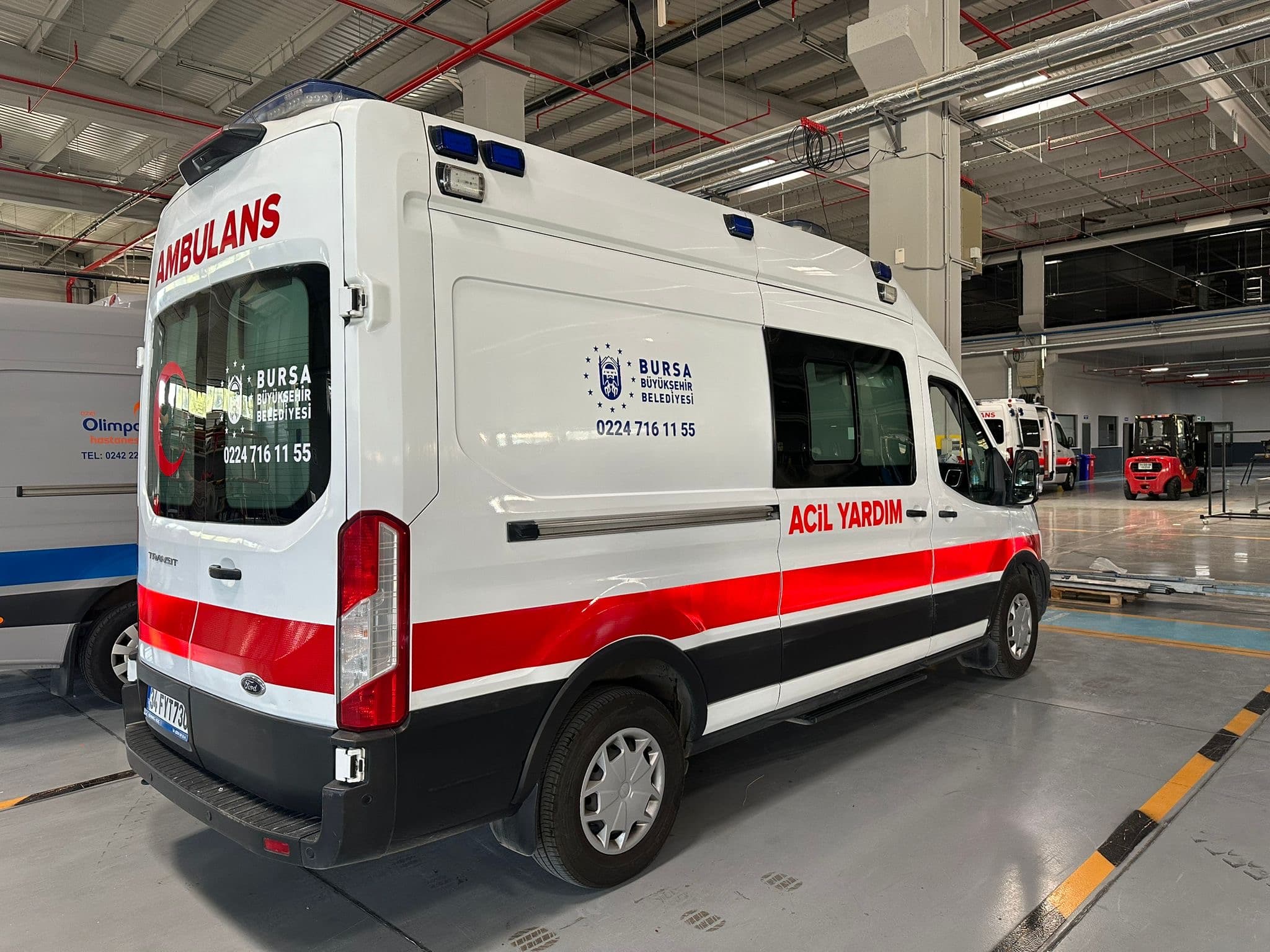 Tam Donanımlı Yoğun Bakım Ambulansı Reflektif